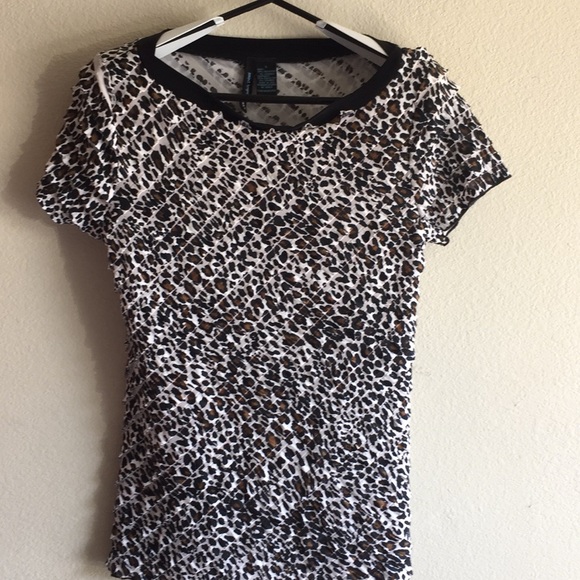 Saint Tropez Leopard print Blouse  Size Large - Picture 1 of 5